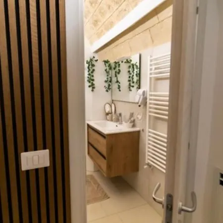 Lc Luxury Apartman *