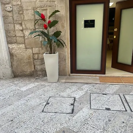 Lc Luxury Apartman *